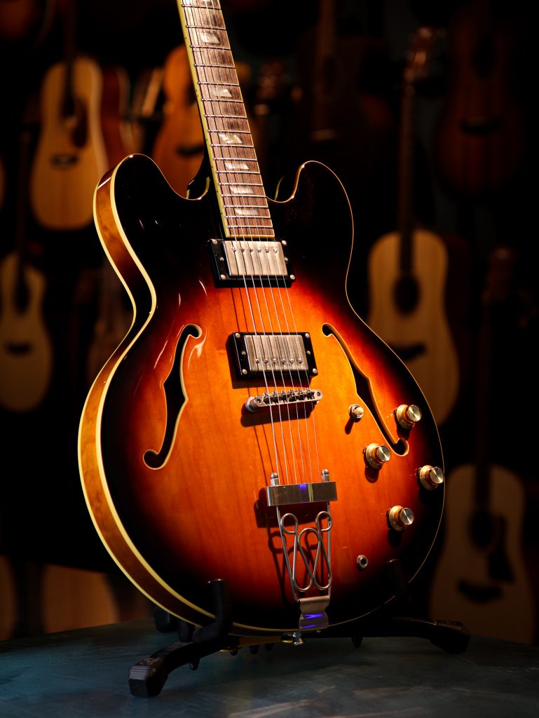 peerless guitars