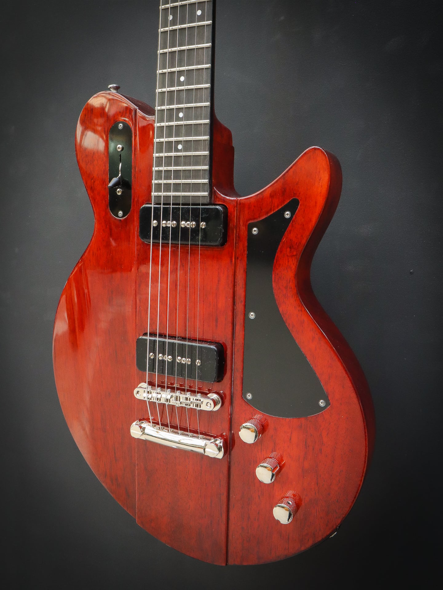 Eastman Juliet P90 Vintage Red