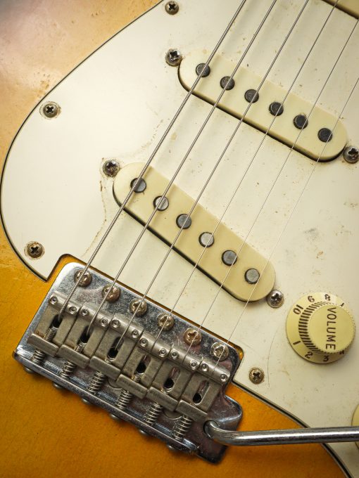 1965 Fender Stratocaster - Image 7